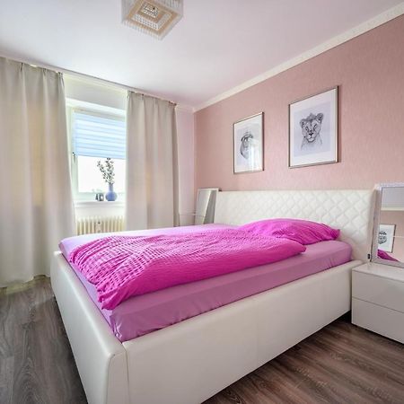 Anyroomdirect Private Apartments Near Hannover Exhibition Room Agency Extérieur photo