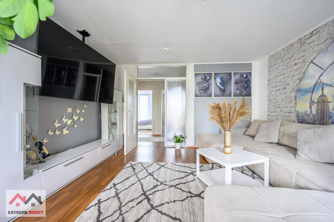 Anyroomdirect Private Apartments Near Hannover Exhibition Room Agency Extérieur photo