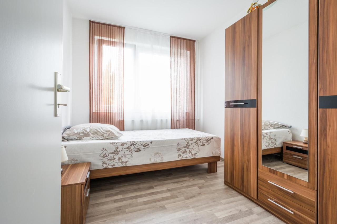 Anyroomdirect Private Apartments Near Hannover Exhibition Room Agency Extérieur photo